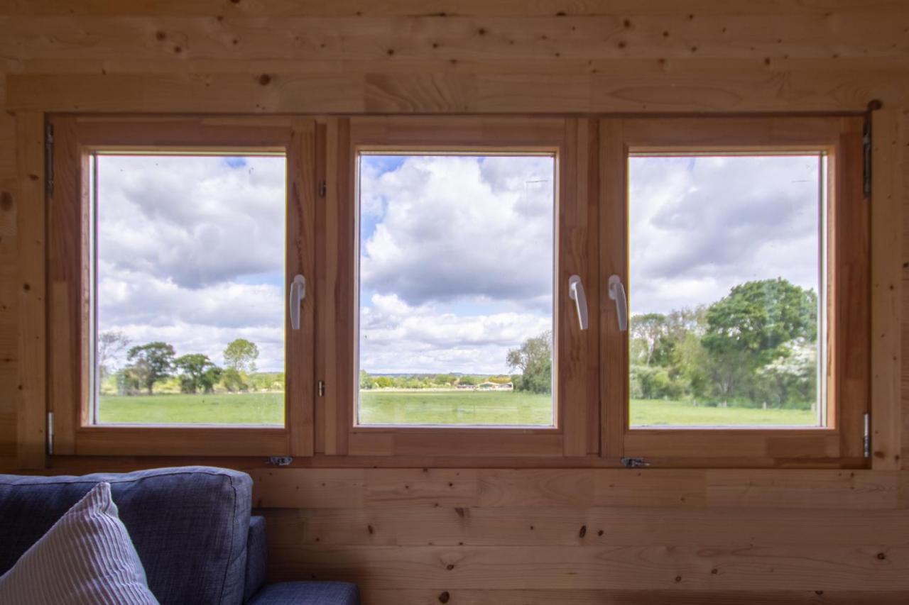 Choller Lake Lodges - Primrose Cabin With Private Hot Tub Arundel Eksteriør billede